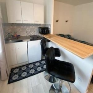 Appartement Studio Tt Confort Neuf Et Equipe à Noyon Extérieur photo